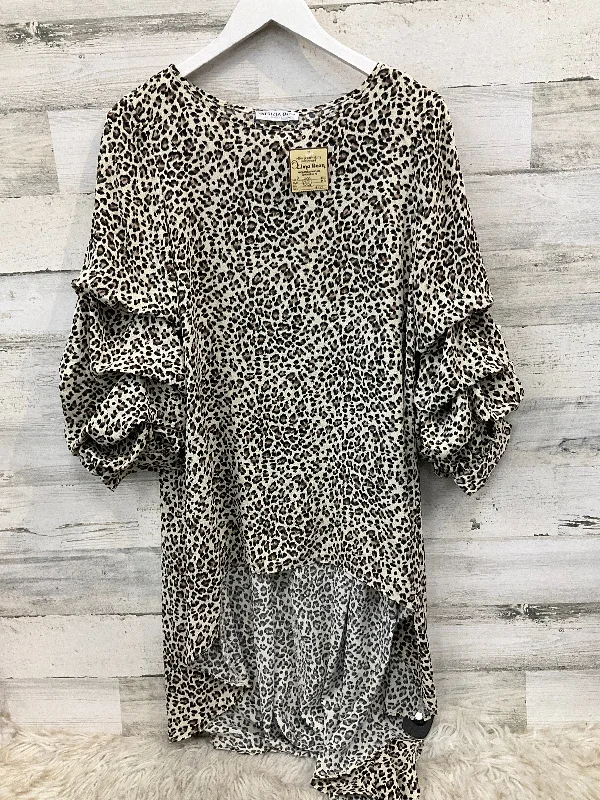 Tunic 3/4 Sleeve By Clothes Mentor In Animal Print, Size: S